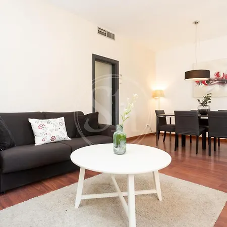 Wonderful Apartment Near Sagrada Familia Barcelona Exterior photo