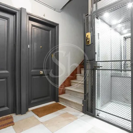 Wonderful Apartment Near Sagrada Familia Barcelona Exterior photo