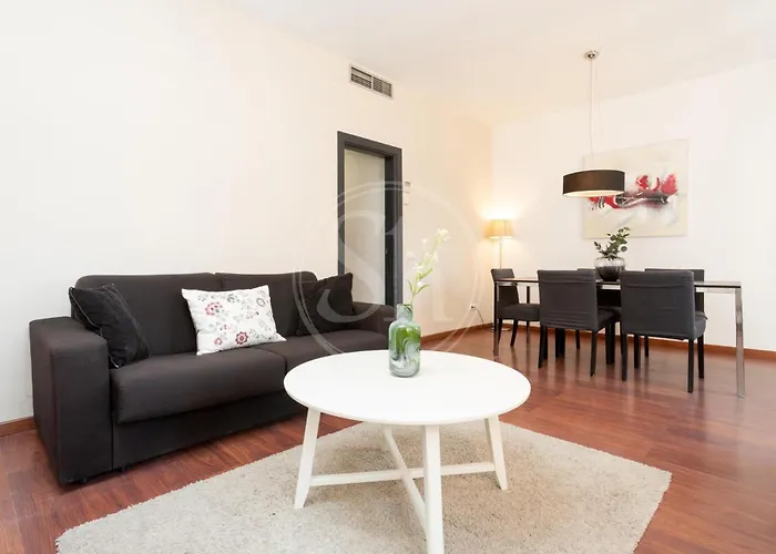 Wonderful Apartment Near Sagrada Familia